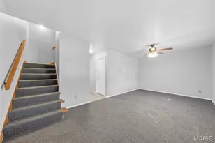 7639 Hazelcrest Dr, Hazelwood, MO 63042 - Photo 9