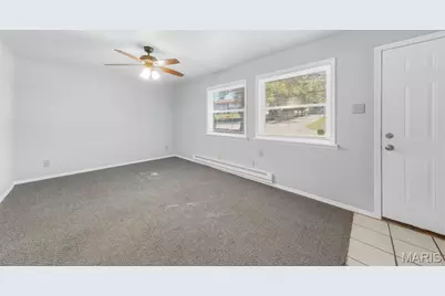 7639 Hazelcrest Drive, Hazelwood, MO 63042 - Photo 5