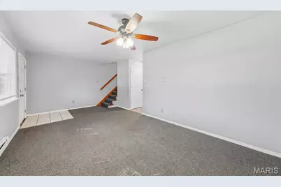 7639 Hazelcrest Drive, Hazelwood, MO 63042 - Photo 7