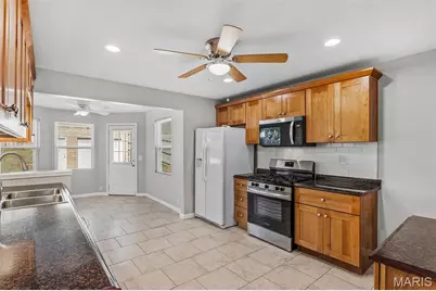 6541 Clifton Hills Drive, Saint Louis, MO 63139 - Photo 9