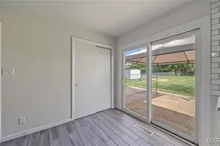 247 Martigney Dr, Saint Louis, MO 63129 - Photo 11