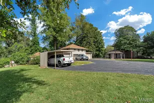 10305 Thorpe Ave, Saint Louis, MO 63114 - Photo 11
