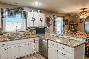 18551 Deer Run Ln, Lebanon, MO 65722 - Photo 17