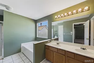 3123 Old Baumgartner Estates Ct, Oakville, MO 63129 - Photo 17