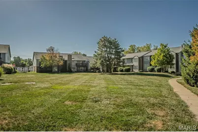 811 King Drive #1C, Saint Charles, MO 63303 - Photo 25