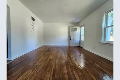 128 Deane Court, Saint Louis, MO 63127 - Photo 3