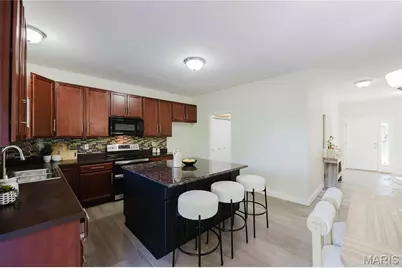 1599 Laurel Bluffs Drive, Saint Louis, MO 63042 - Photo 9