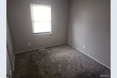 2541 Courtyard Place, Florissant, MO 63031 - Photo 7