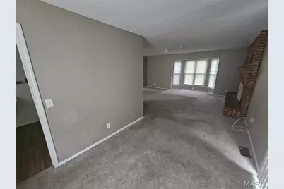 2541 Courtyard Place, Florissant, MO 63031 - Photo 3