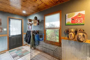 2527 Hwy Jj, Bourbon, MO 65441 - Photo 69