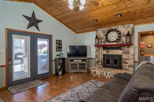 2527 Hwy Jj, Bourbon, MO 65441 - Photo 63