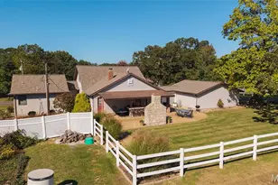 2527 Hwy Jj, Bourbon, MO 65441 - Photo 23