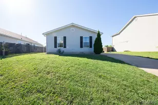513 S 1st St, Pacific, MO 63069 - Photo 1