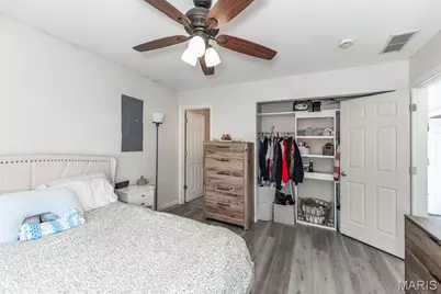 513 S 1st Street, Pacific, MO 63069 - Photo 17
