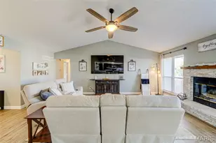 415 Lantana Ln, Saint Peters, MO 63376 - Photo 5