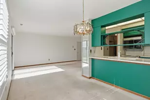 4308 Sunridge Dr, Saint Louis, MO 63125 - Photo 11