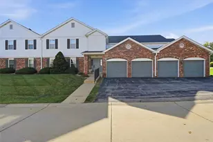 4308 Sunridge Dr, Saint Louis, MO 63125 - Photo 1