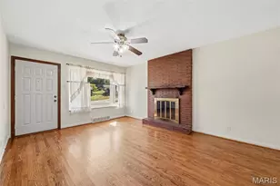 6347 Ashwell Dr, Saint Louis, MO 63123 - Photo 5