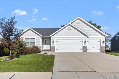415 Knothole Lane, Wentzville, MO 63385 - Photo 1