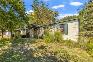 1766 Seven Pines Dr, Saint Louis, MO 63146 - Photo 3