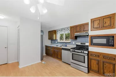 1766 Seven Pines Drive, Saint Louis, MO 63146 - Photo 17