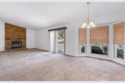 4227 Meadowgreen Trails Drive, Saint Louis, MO 63129 - Photo 9