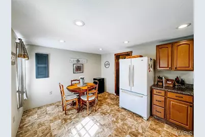 209 E Walnut, Shelbina, MO 63468 - Photo 11
