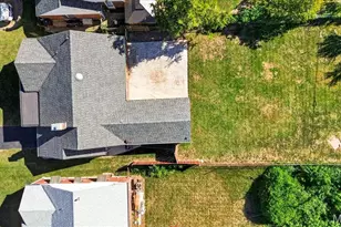 815 Blossom Ln, Saint Louis, MO 63119 - Photo 37