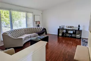 5256 Trailview Dr, Saint Louis, MO 63033 - Photo 5