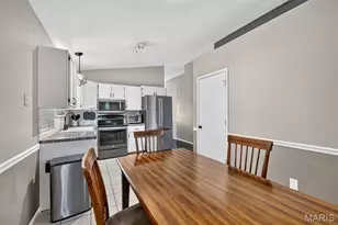 24 Mallard Pointe Dr, O'Fallon, MO 63368 - Photo 11