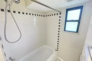 10506 Spring Garden Dr, Saint Louis, MO 63137 - Photo 9