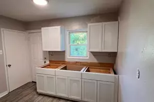 1965 Park Ln, Saint Louis, MO 63136 - Photo 9