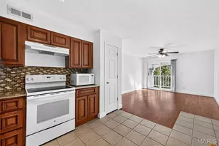 12818 Portulaca Dr, Saint Louis, MO 63146 - Photo 7
