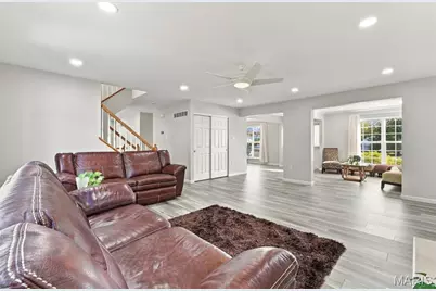 137 Birchwood Trail Drive, Maryland Heights, MO 63043 - Photo 11