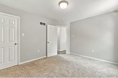 137 Birchwood Trail Drive, Maryland Heights, MO 63043 - Photo 25