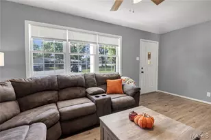 937 Vosholl Ave, Warrenton, MO 63383 - Photo 9