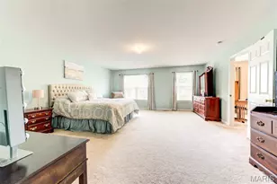 820 JB Hunt Ct, Ballwin, MO 63021 - Photo 15