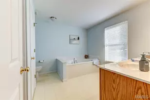 820 JB Hunt Ct, Ballwin, MO 63021 - Photo 35