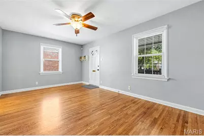 7056 Holly Hills Avenue, Saint Louis, MO 63123 - Photo 5