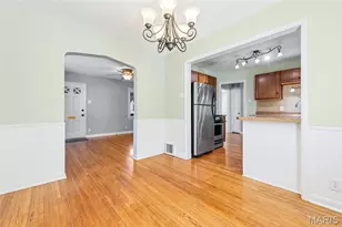 7056 Holly Hills Ave, Saint Louis, MO 63123 - Photo 11