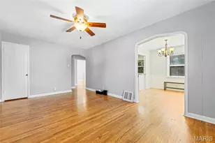 7056 Holly Hills Ave, Saint Louis, MO 63123 - Photo 7