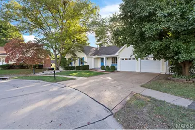 129 Saint Stanislaus Court, Florissant, MO 63031 - Photo 43