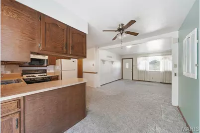 486 Scenic Drive, Saint Louis, MO 63137 - Photo 7