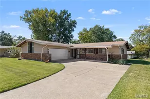 445 Durwood Dr, Florissant, MO 63033 - Photo 1