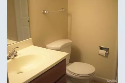 1380 Willow Brook Cove Ct #7, Saint Louis, MO 63146 - Photo 11