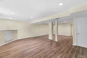 9942 Colonnade Meadows Dr, Bellefontaine Neighbors, MO 63137 - Photo 33