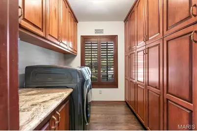 150 Camfield Square Drive, Saint Louis, MO 63141 - Photo 27