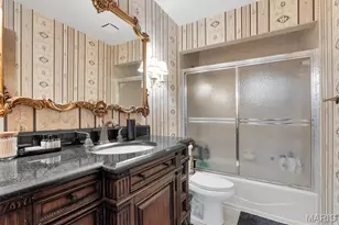150 Camfield Square Dr, Saint Louis, MO 63141 - Photo 55