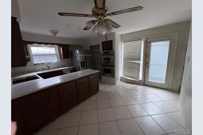 14520 Pembury Drive, Saint Louis, MO 63017 - Photo 19