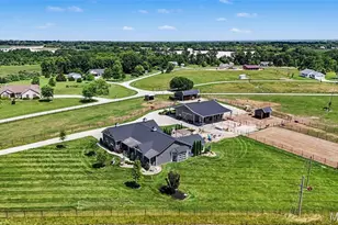 219 Fieth Rd, Troy, MO 63379 - Photo 5